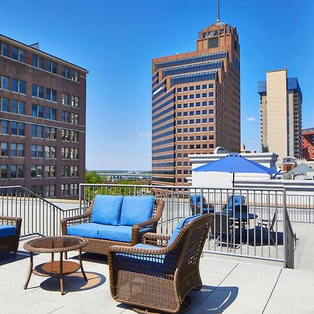 Springhill Suites Memphis Downtown Exterior foto