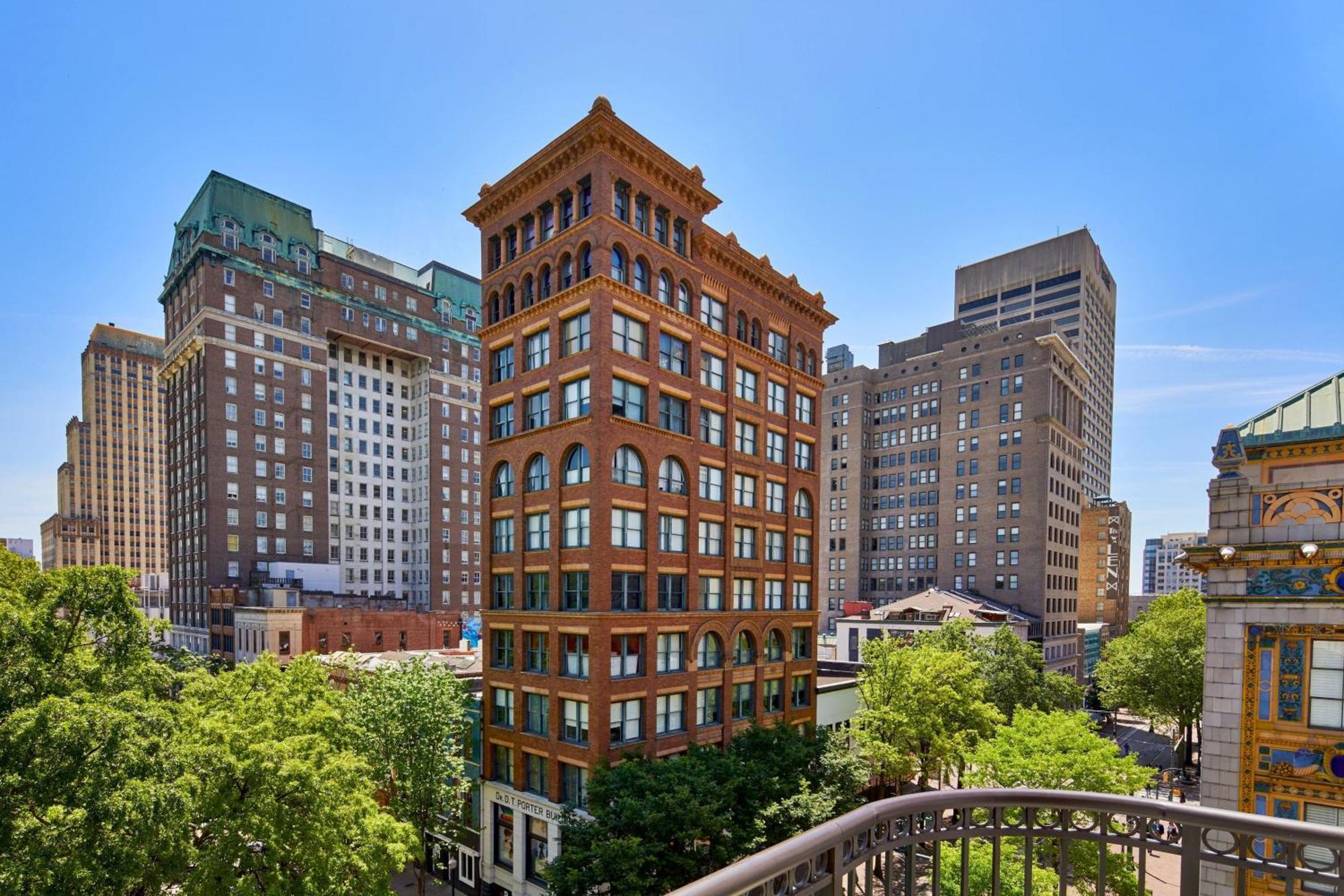 Springhill Suites Memphis Downtown Exterior foto